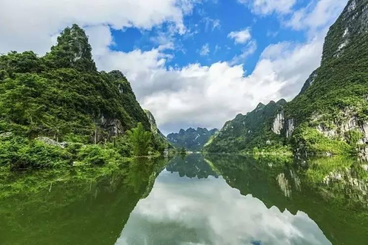 “停车难”问题得到缓解,南都市民点赞榜调研团走进惠泊车!